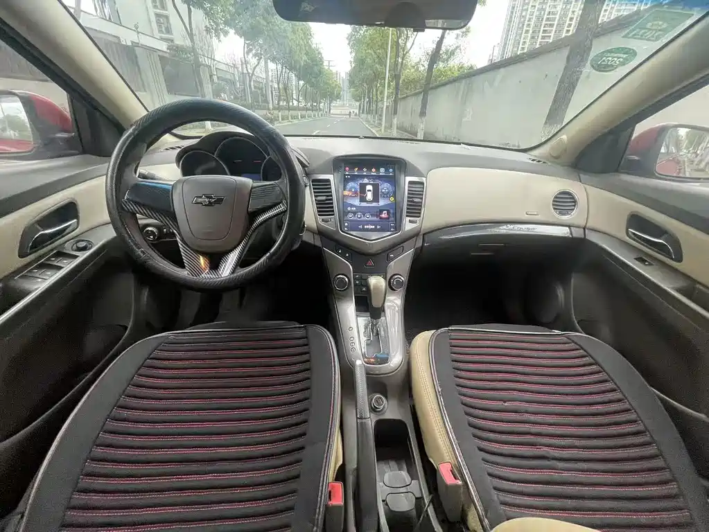 Chevrolet Cruze — миниатюра 10