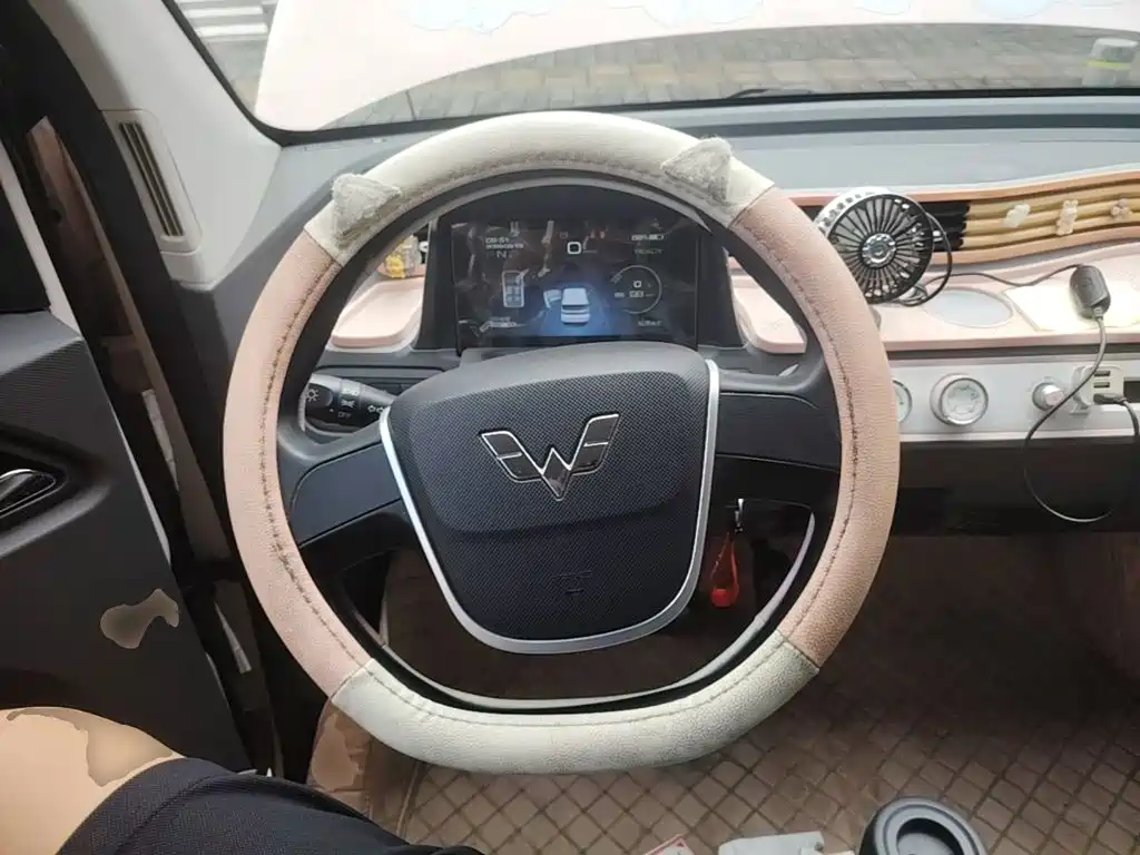 Wuling MINIEV — миниатюра 11