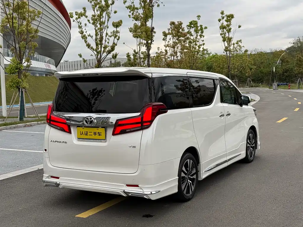 Toyota Alphard 2018 3.5L
