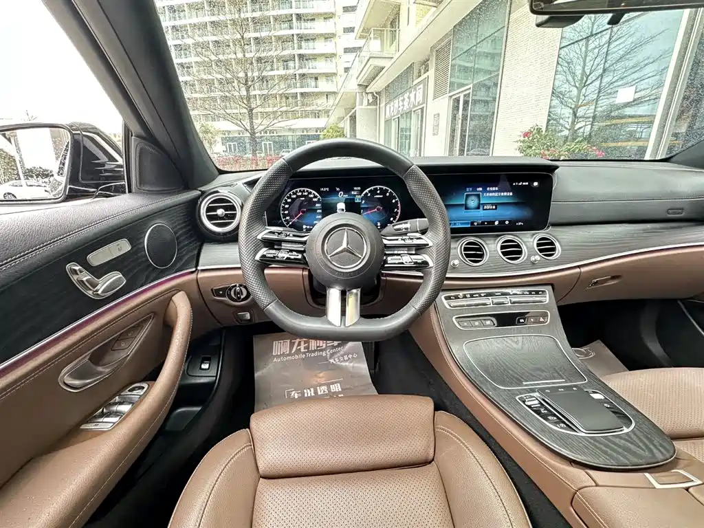 MERCEDES-BENZ E CLASS