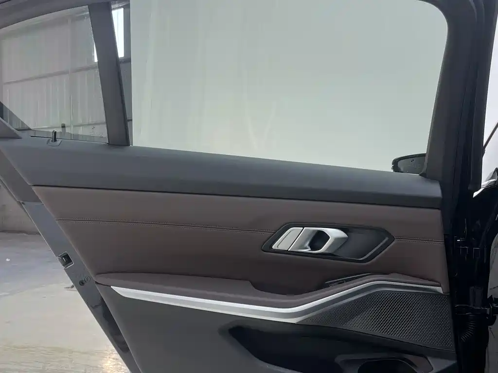 BMW 3 Series — миниатюра 19