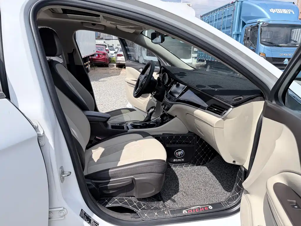 Buick Verano — миниатюра 10