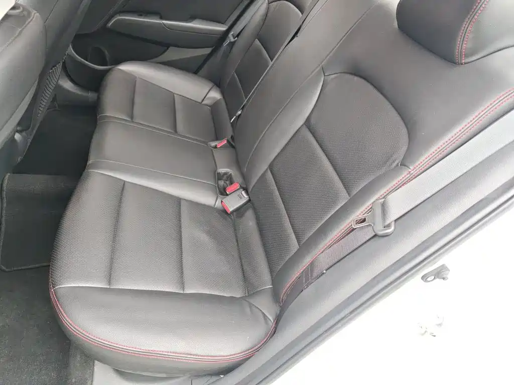 Hyundai Elantra — миниатюра 22