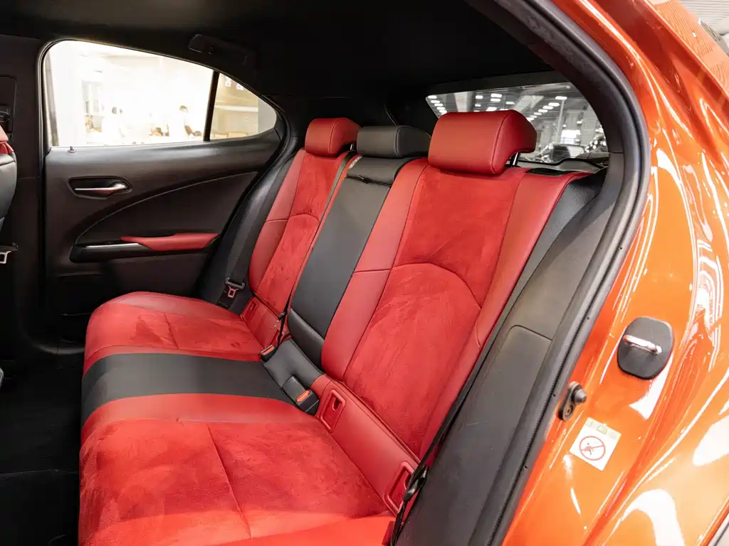Lexus UX — миниатюра 11
