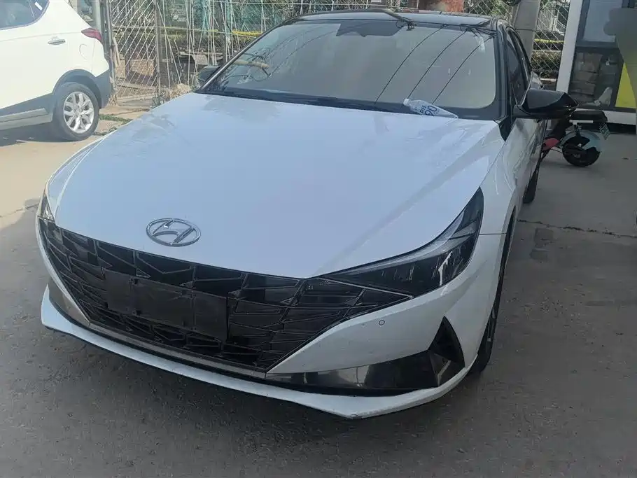 Hyundai Elantra 2021