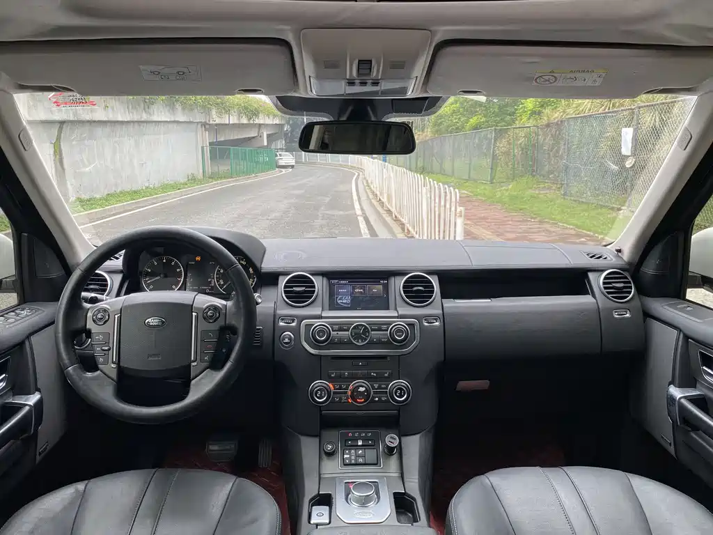 Land Rover Discovery 2016 3.0 SC HSE
