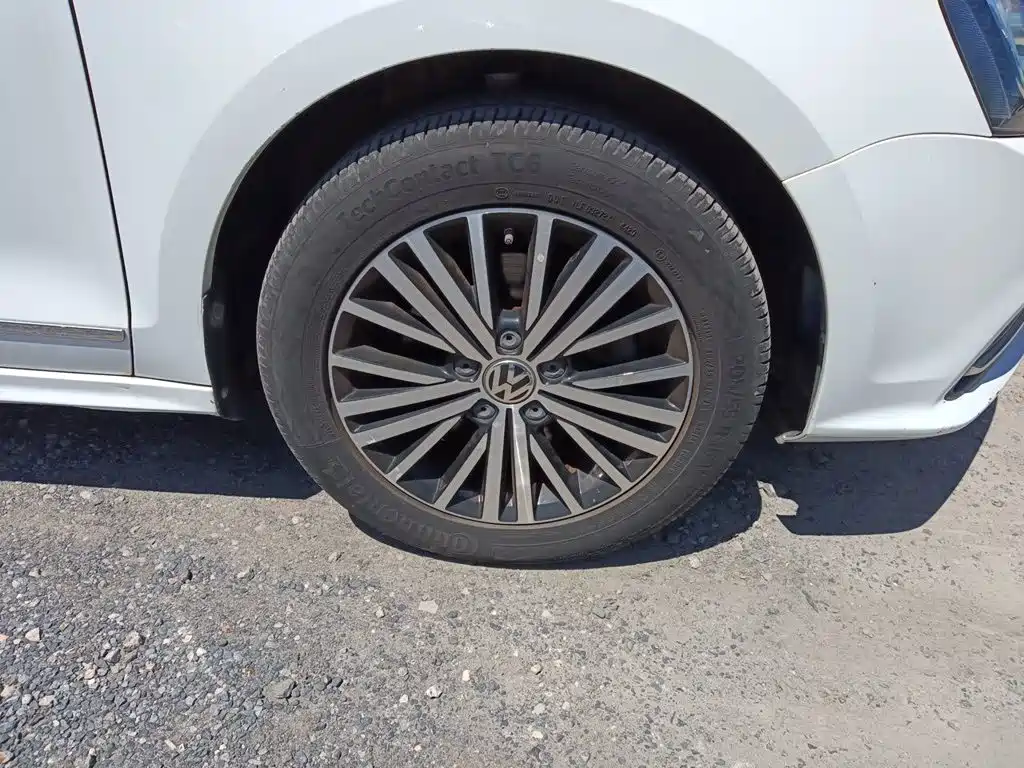 Volkswagen Sagitar — миниатюра 25