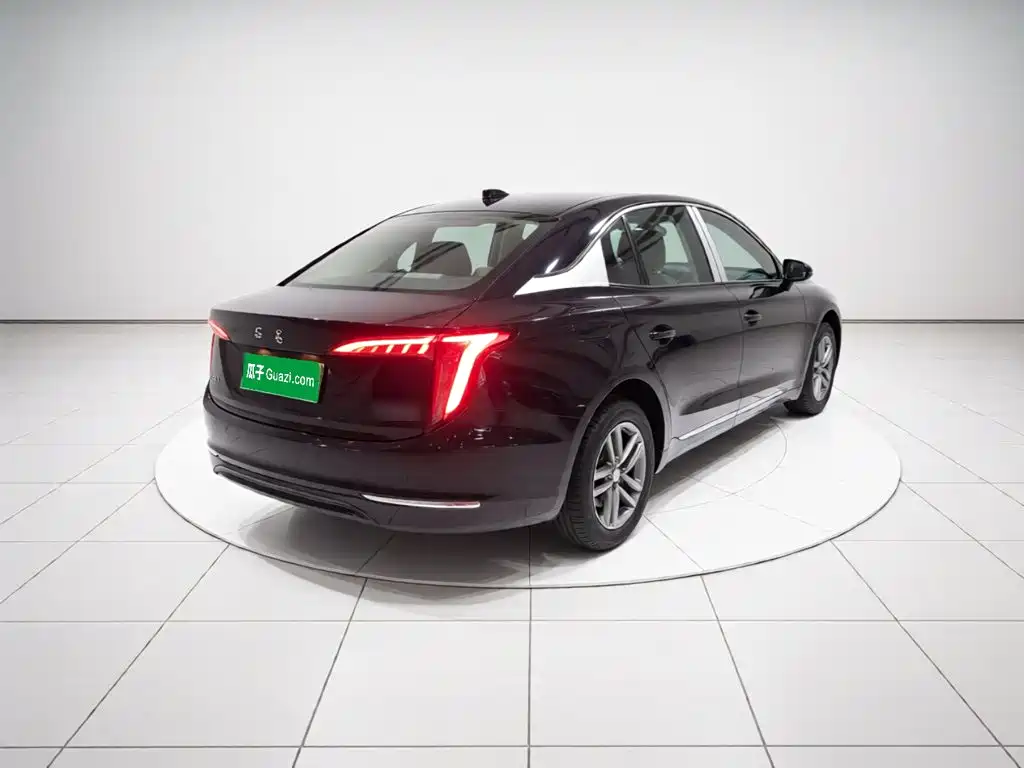 Hongqi Hongqi E-QM5 — миниатюра 4
