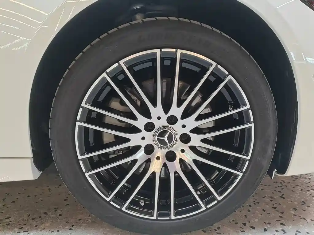 Mercedes-Benz C-Class — миниатюра 17