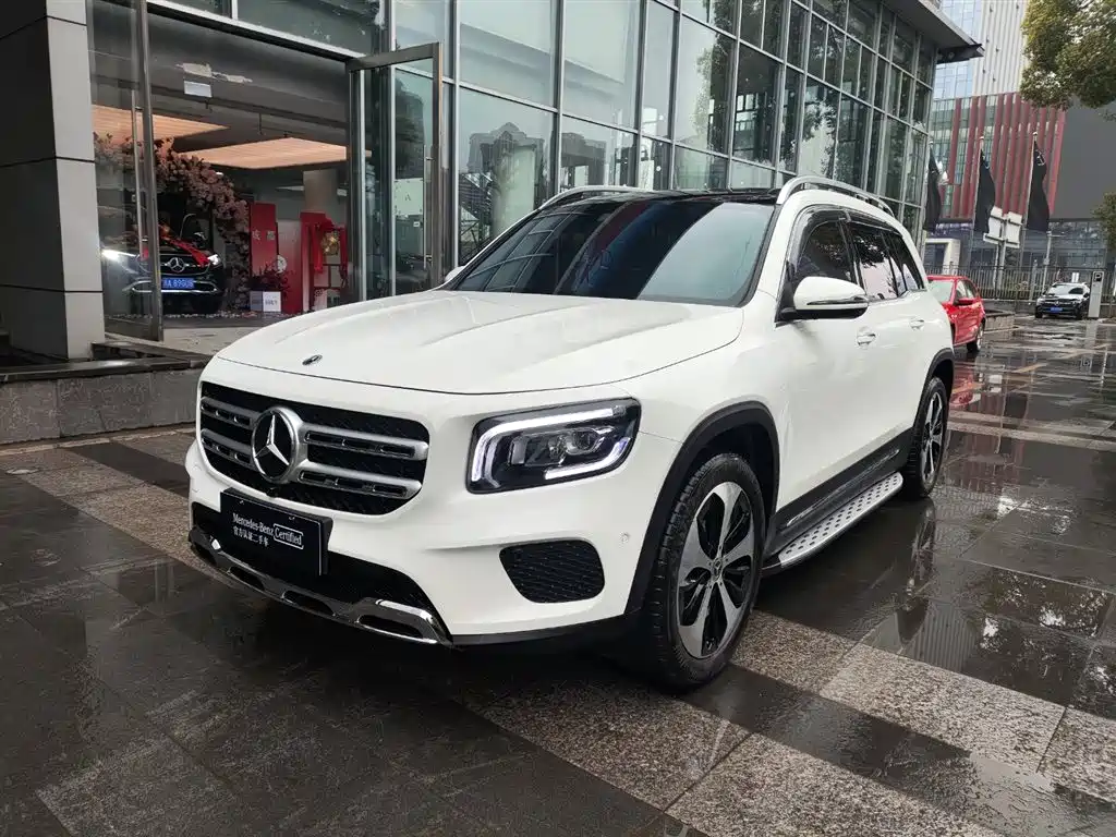 Mercedes-Benz GLB 2023