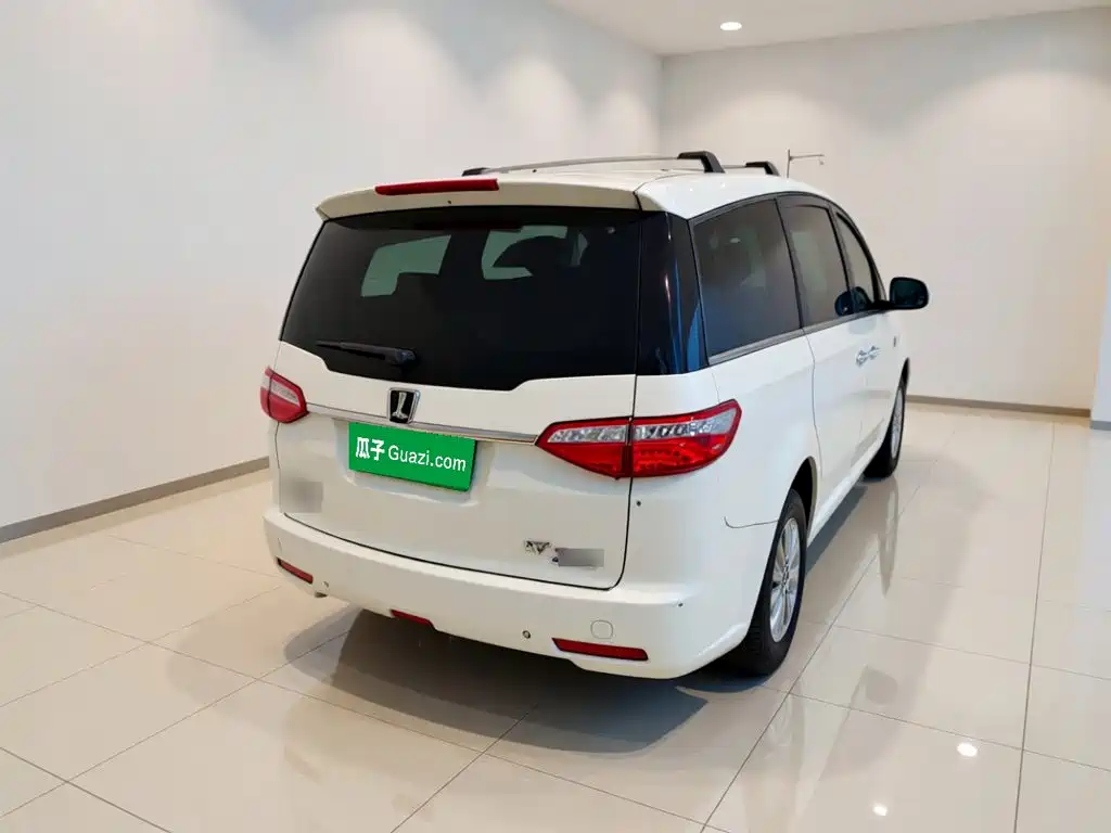 Luxgen Big 7 MPV — миниатюра 6