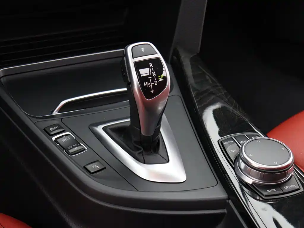 BMW 3 Series — миниатюра 9