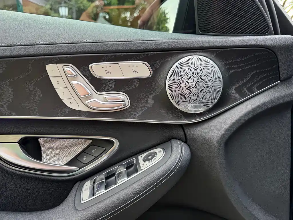Mercedes-Benz C-Class — миниатюра 7
