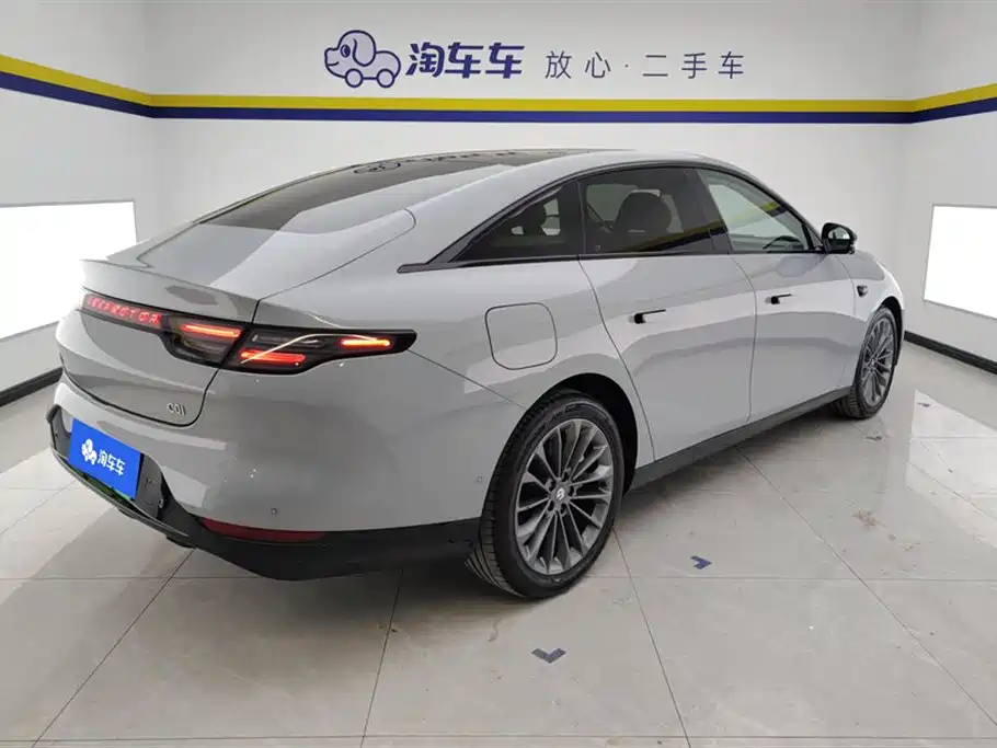 ZERO-RUNNING CAR ZERO RUN C01