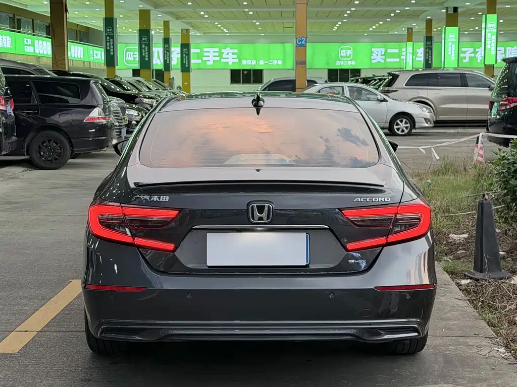 Honda Accord — миниатюра 11