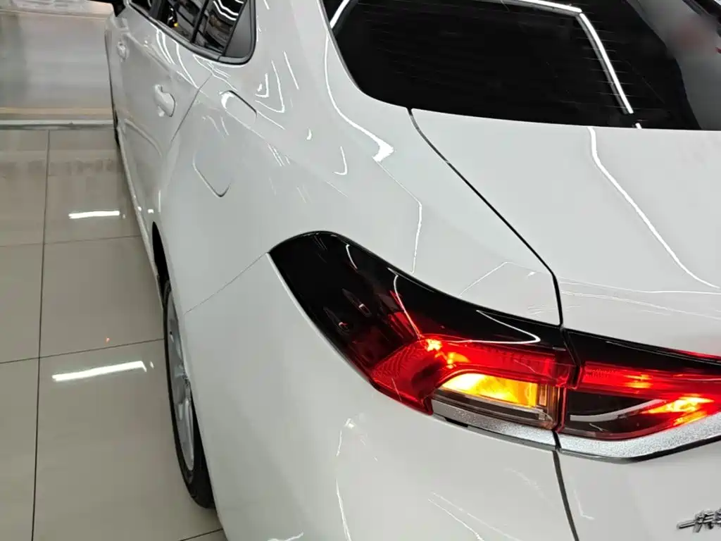 Toyota Corolla — миниатюра 5