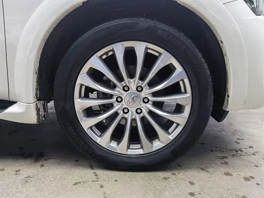 Infiniti QX80 — миниатюра 24
