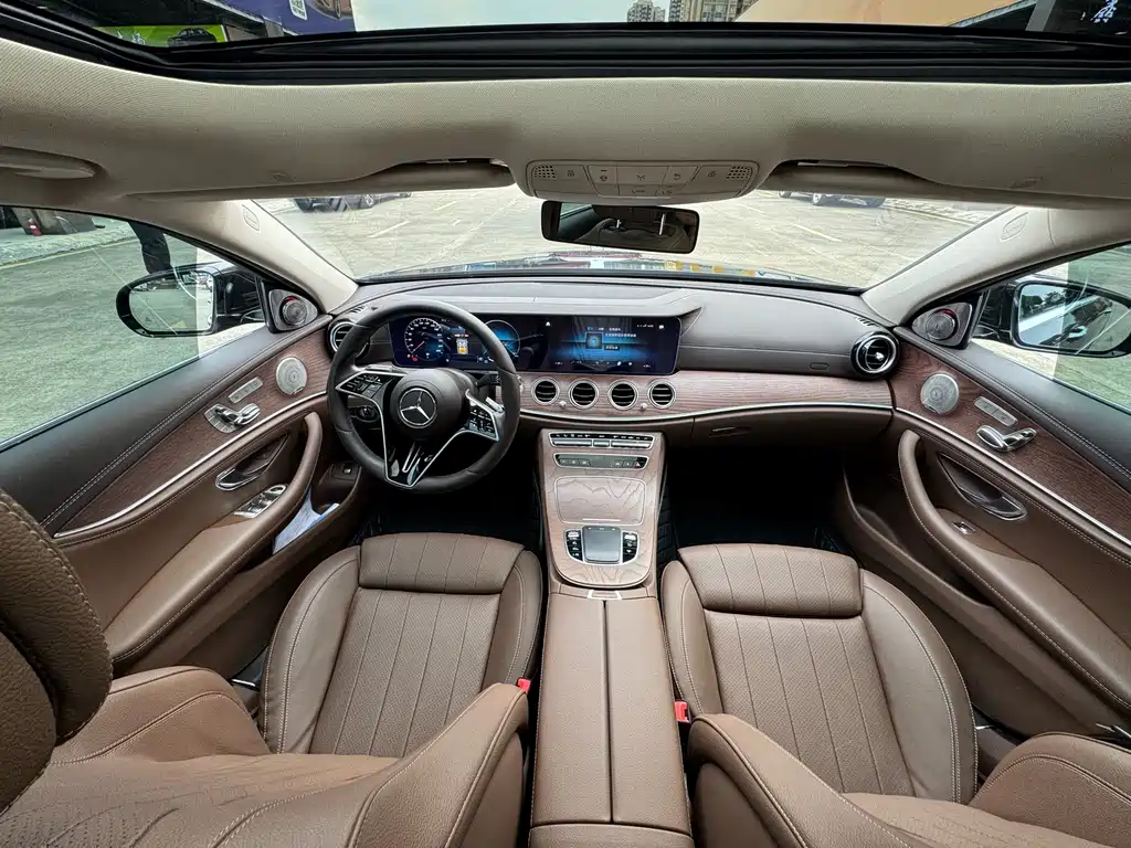 Mercedes-Benz E-Class — миниатюра 5