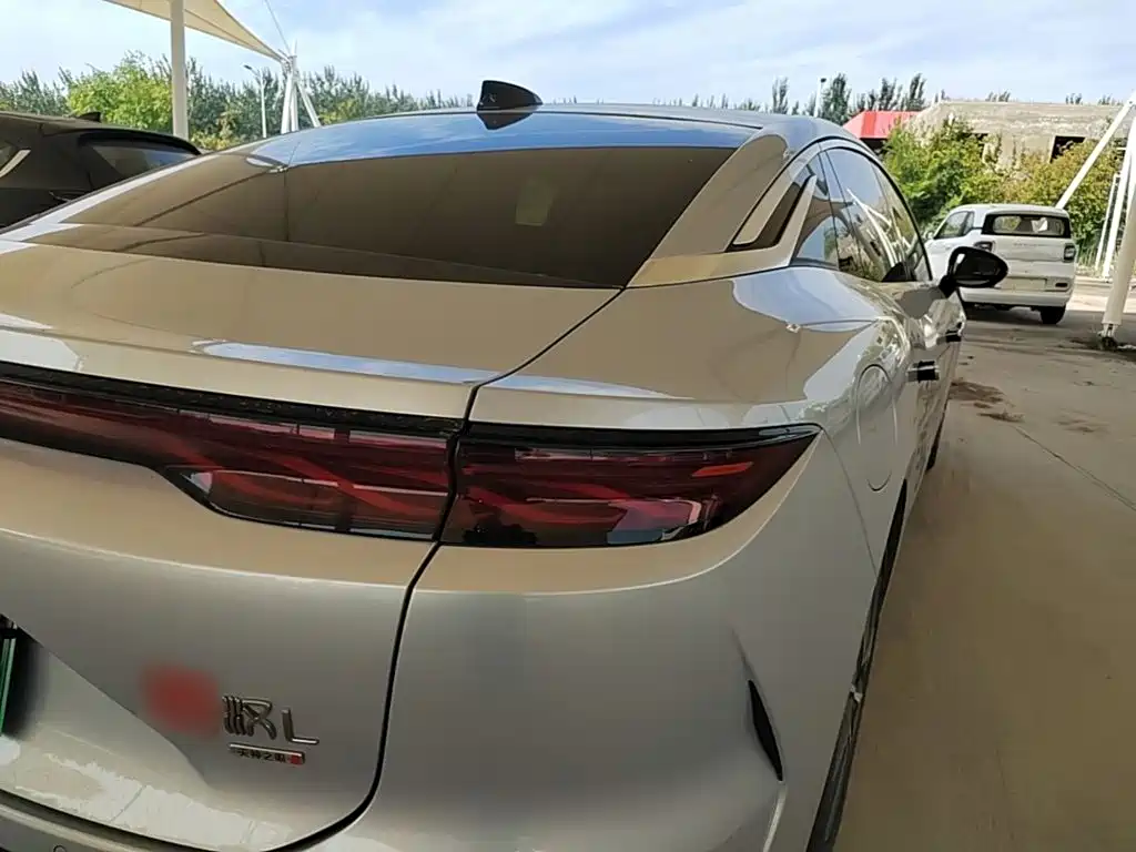 BYD Han L — миниатюра 8