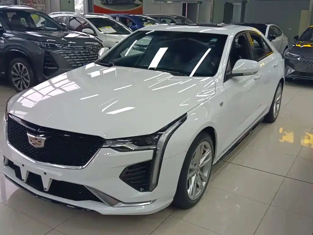 Cadillac CT4 2022 28T