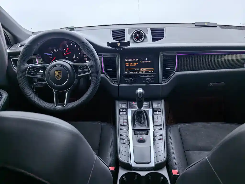 Porsche Macan — миниатюра 5