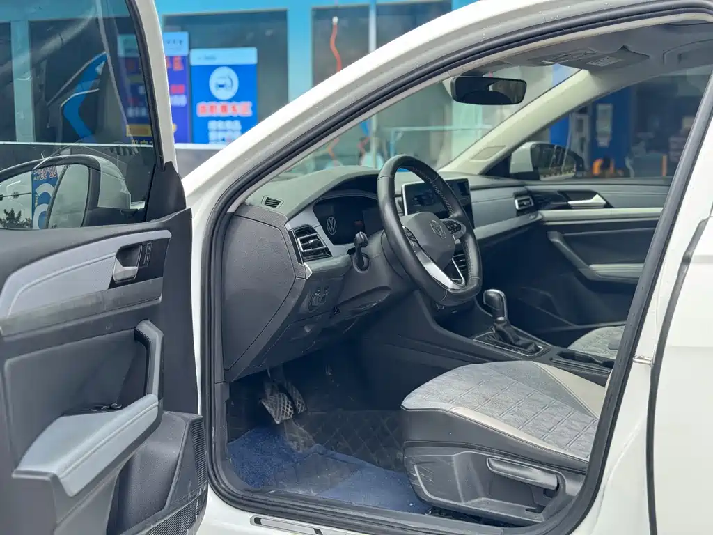 Volkswagen Lavida — миниатюра 7