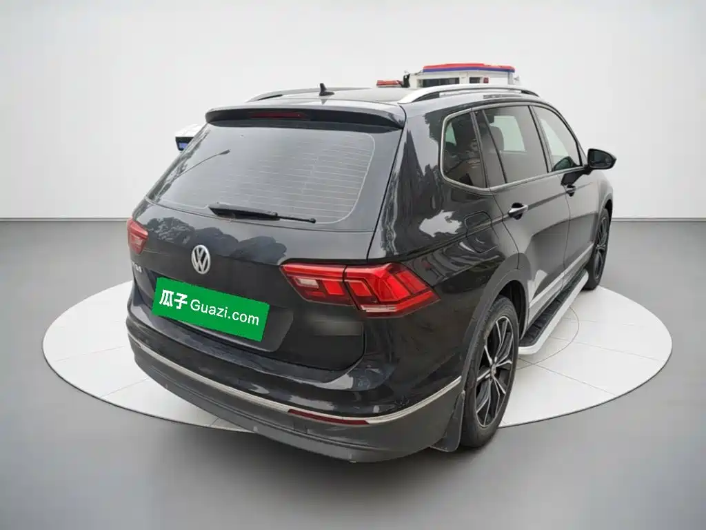 Volkswagen Tiguan L — миниатюра 4