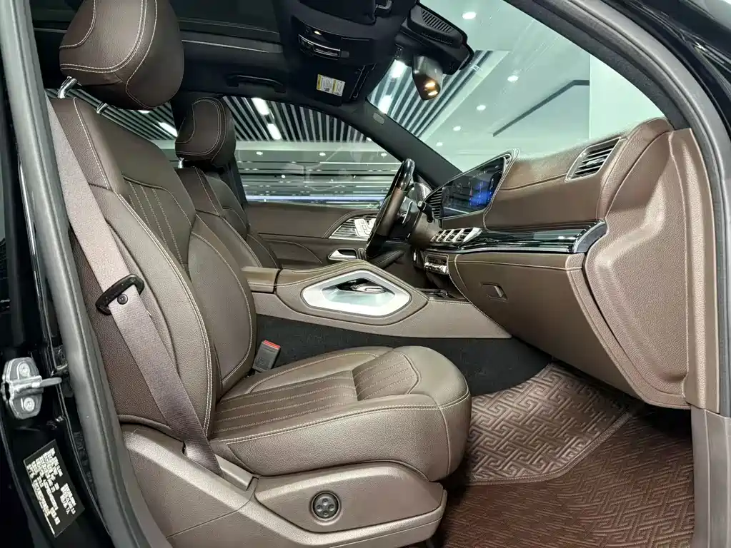 Mercedes-Benz GLS — миниатюра 10