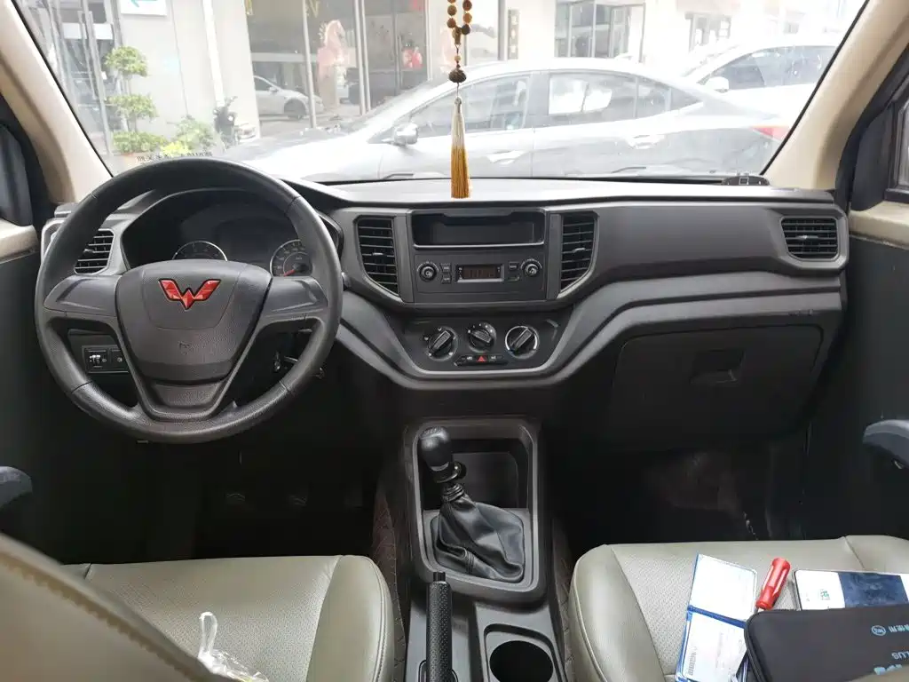 Wuling Hongguang V — миниатюра 10