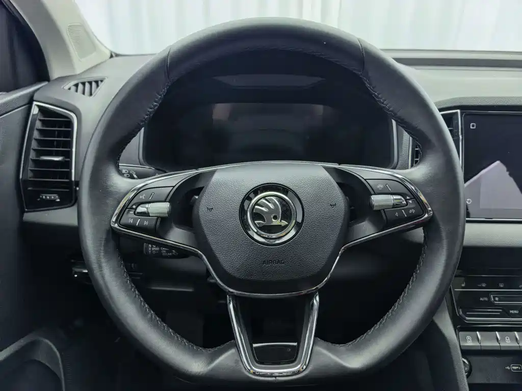 Skoda Karoq — миниатюра 11