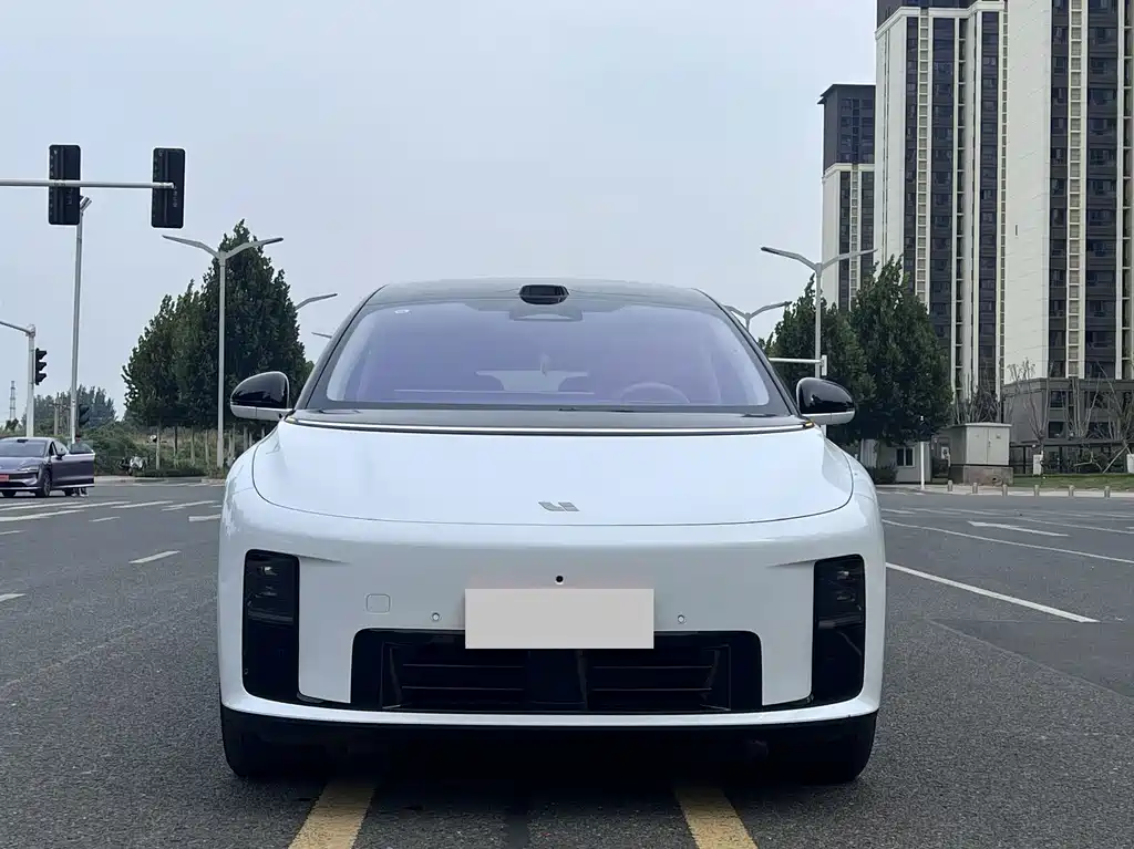 Li Auto Li i8 — миниатюра 2