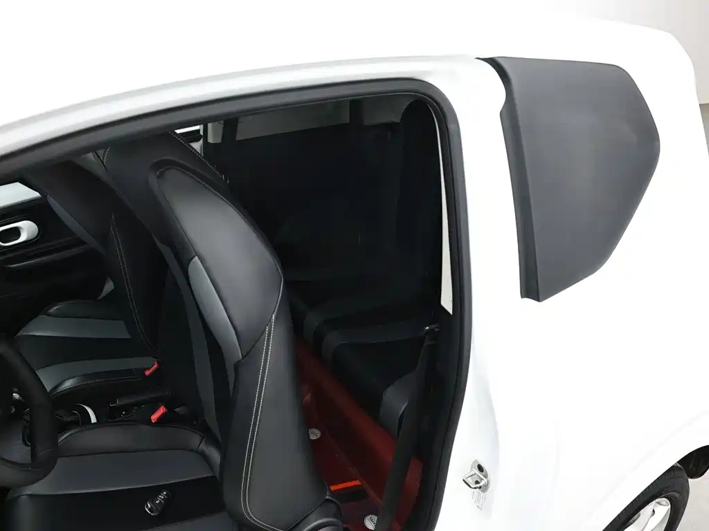 Roewe Clever — миниатюра 13