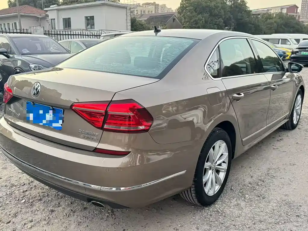 Volkswagen Passat — миниатюра 8