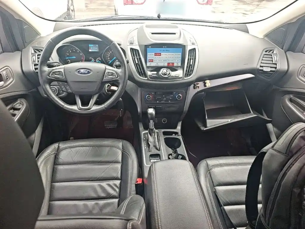 Ford Kuga — миниатюра 10