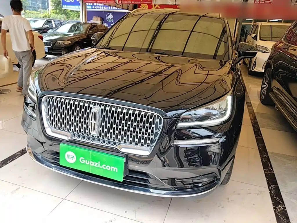 Lincoln Corsair — миниатюра 2