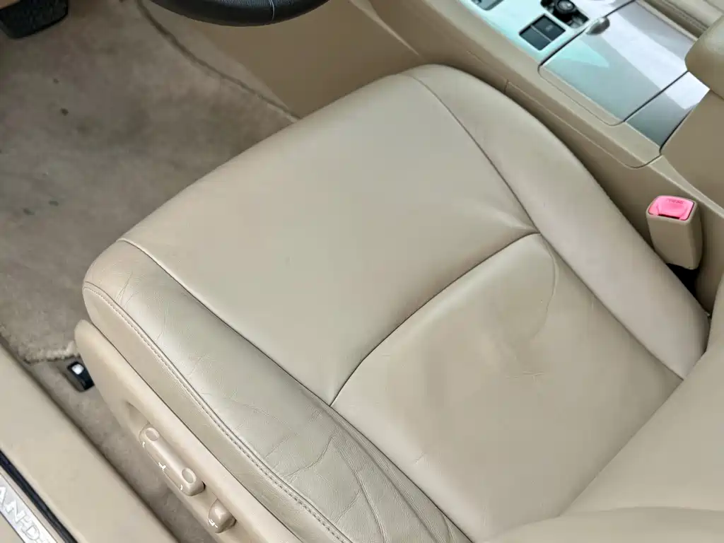 Toyota Highlander 2012 2.7L 7 мест Luxury