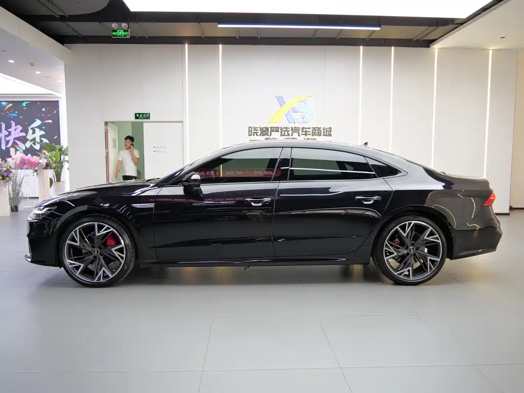 Audi A7L 2024 45 TFSI quattro