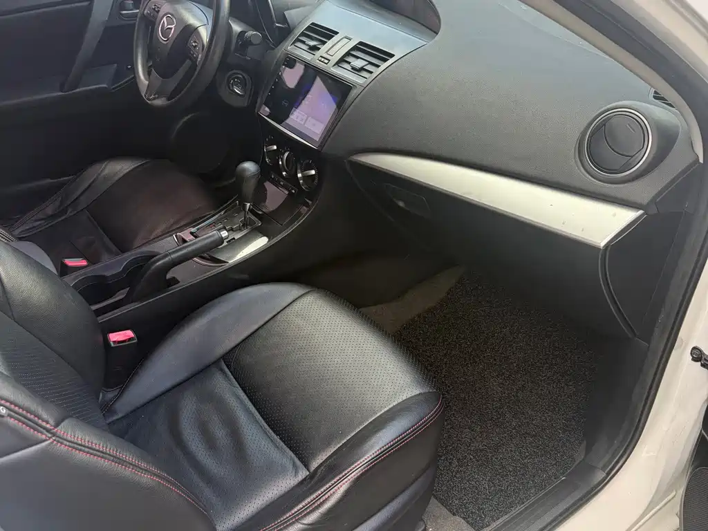 Mazda 3 Xingcheng — миниатюра 8