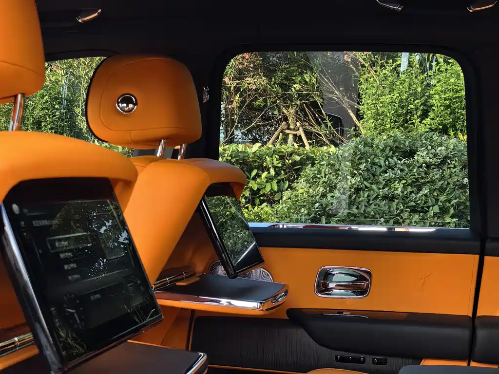 Rolls-Royce Cullinan 2018 мест