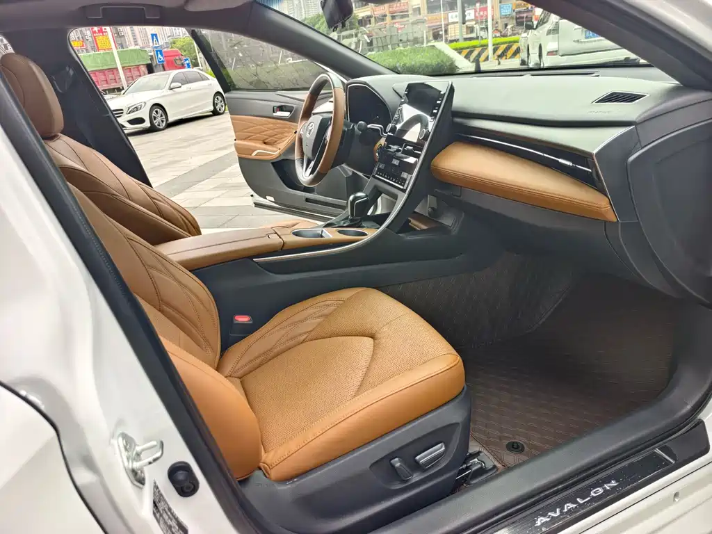 Toyota Avalon — миниатюра 13