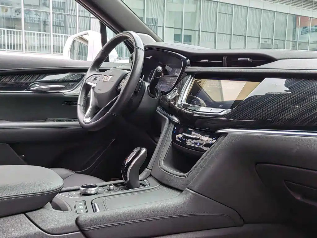 Cadillac XT6 — миниатюра 10