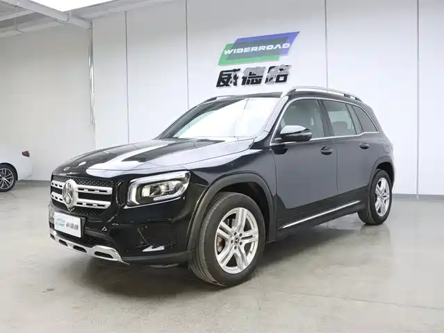 MERCEDES-BENZ GLB
