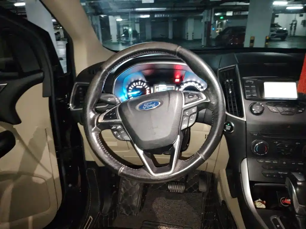 Ford Edge — миниатюра 6
