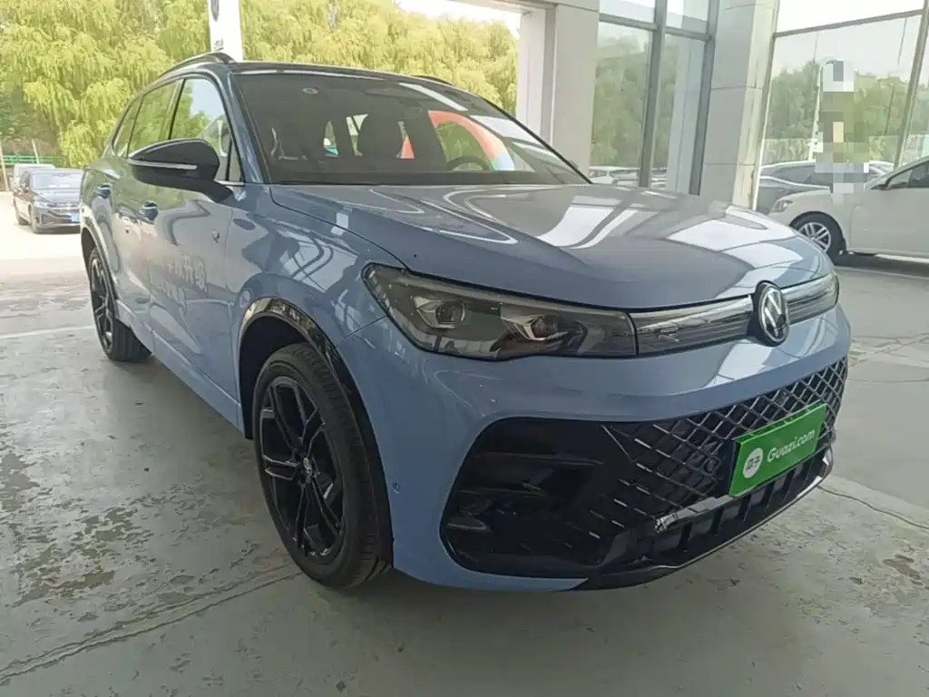 Volkswagen Tiguan L — миниатюра 4