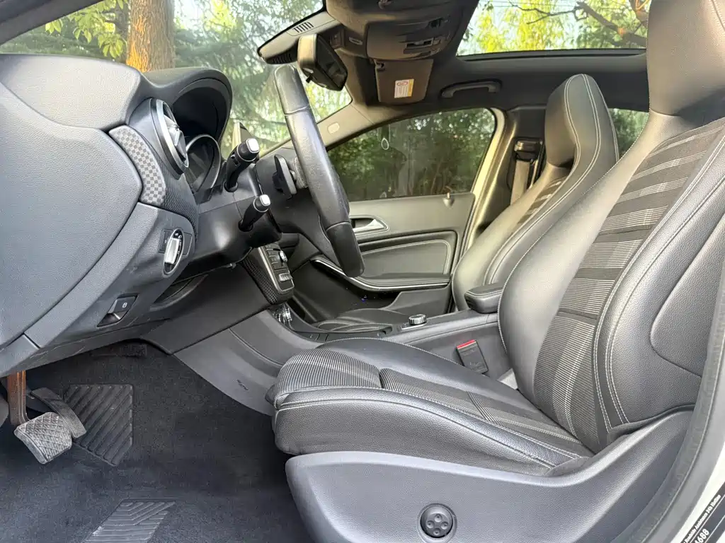 Mercedes-Benz A-Class (Import) — миниатюра 7