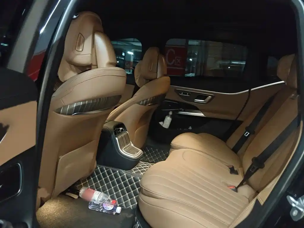 Mercedes-Benz E-Class — миниатюра 15