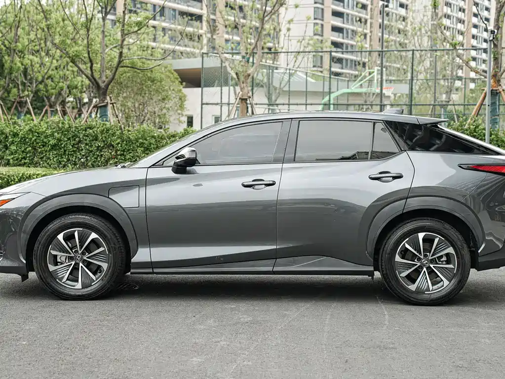 Lexus RZ — миниатюра 7