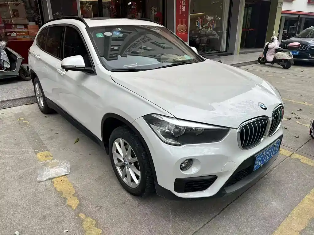 BMW X1