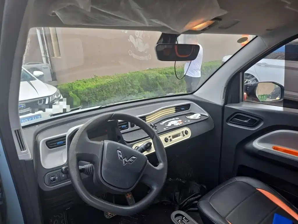Wuling MINIEV — миниатюра 10