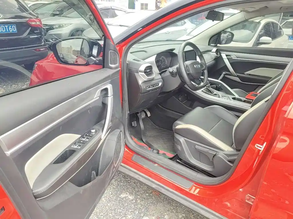 Geely Binyue — миниатюра 16